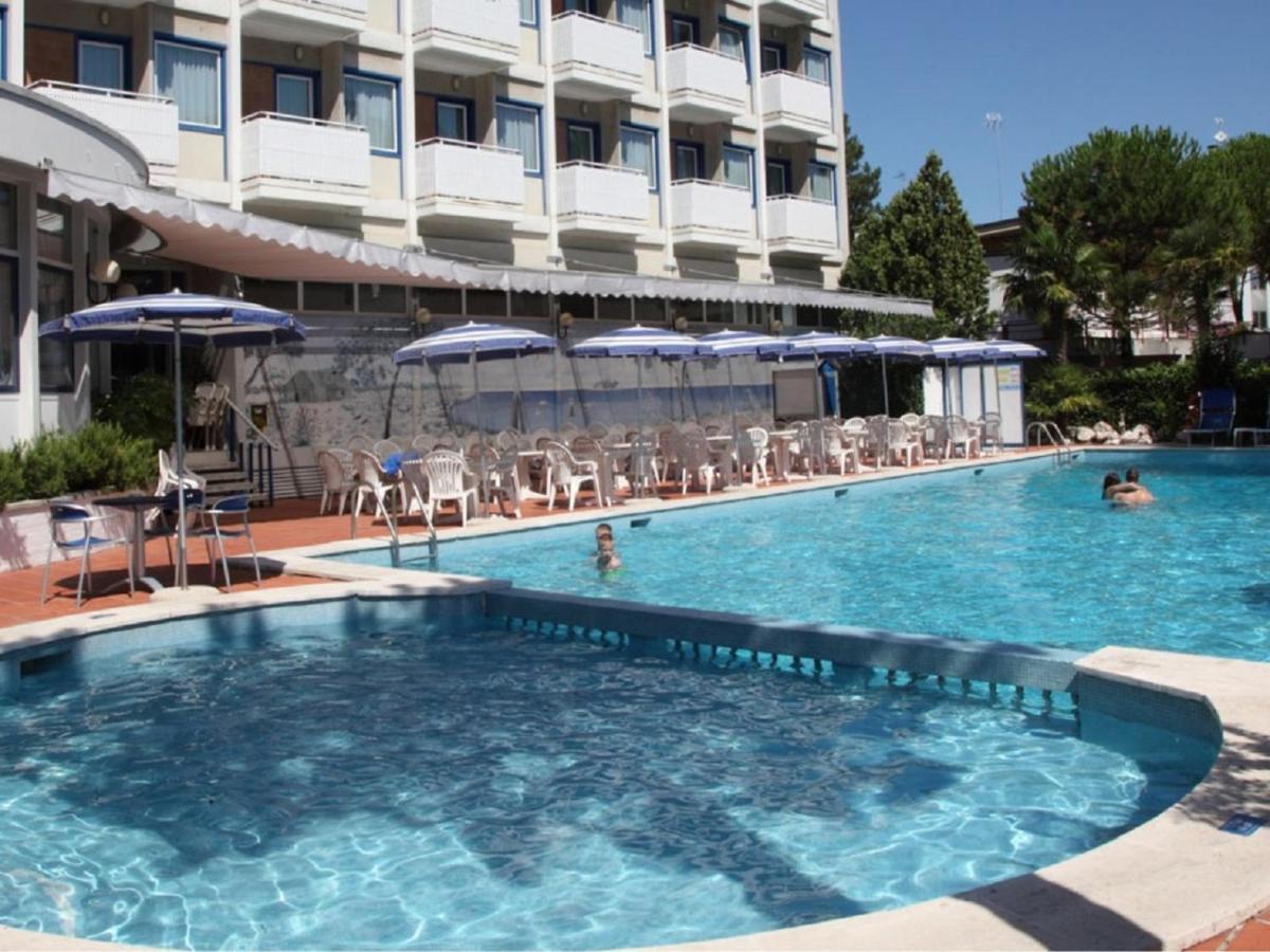 Hotel Medusa Splendid リニャーノ・サッビアドーロ エクステリア 写真