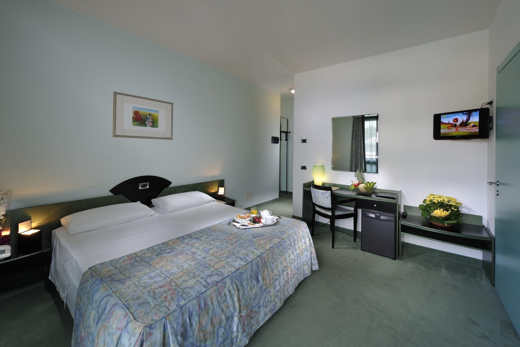 Hotel Medusa Splendid リニャーノ・サッビアドーロ エクステリア 写真