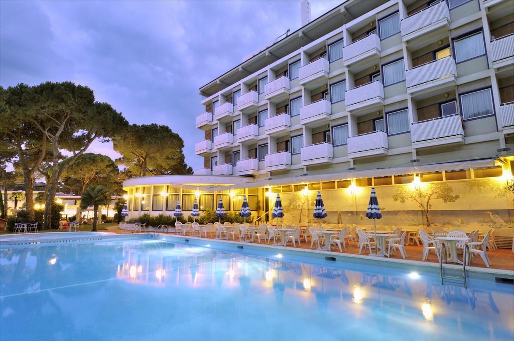 Hotel Medusa Splendid リニャーノ・サッビアドーロ エクステリア 写真